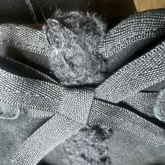 Koolaburra By UGG Victoria High Boots Girls Size 3 Black Bows Shearling Distress - Picture 16 of 16